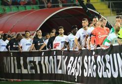 Yastayız! Spor camiası şehitlerimizi unutmadı...