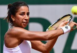 Çağla Büyükakçay çeyrek finalde elendi