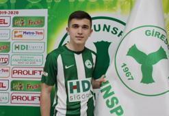 Giresunspor'da Arda Kılıç ile profesyonel sözleşme imzalandı