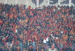 Tarihe tanıklık eden Galatasaraylı taraftarlar