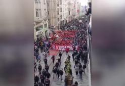 Trabzonsporlu taraftarlar dev derbi öncesi İstiklal Caddesi'nde toplandı!