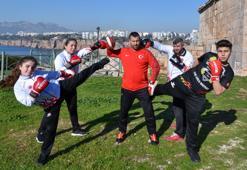 Çocuklarının başarısından etkilenip milli sporcu oldular