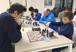 Satrançta Büyükşehir rüzgarı