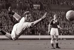Manchester United'ın "Münih kahramanı" Harry Gregg hayatını kaybetti