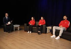 Milli karateciler sporseverlerle bir araya geldi