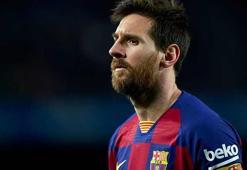 Barcelona karıştı: Lionel Messi'den Eric Abidal'e tepki!