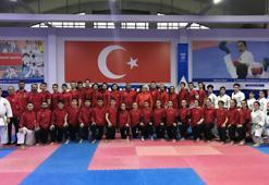 Genç karateciler Avrupa Şampiyonası'na hazırlanıyor