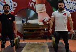 Milli halterciler 5. Fecr Kupası için İran'a gitti