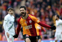 Son dakika: Galatasaray'dan Emre Akbaba'ya yeni sözleşme