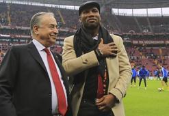 Galatasaray'da flaş iddia! Başkanın oğlu Drogba'ya teklif yaptı!
