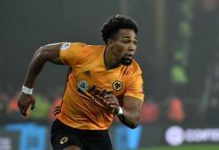 Adama Traore'ye dokunan kartı görür