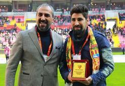 Kayserispor, Cangele'ye plaket verdi
