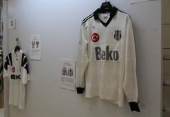 Beşiktaş'ın tarihi formaları sergide görücüye çıktı