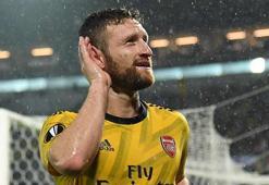 Galatasaray'da acil stoper aranıyor: Mustafi ve Mert Çetin