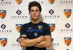 Kayserispor'dan Ömer Memiş'e profesyonel sözleşme