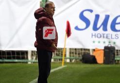 Fatih Terim çılgına döndü, sahaya girdi! İşte o anlar...
