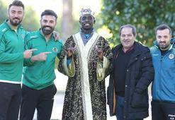 Alanya'da mutlu bir kral: Papiss Cisse