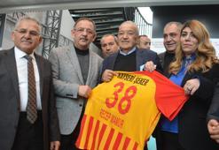 Kayserispor'da kulüp tesislerine eski başkan Recep Mamur'un adı verildi