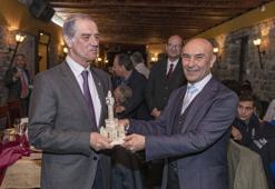 Sutopunda İzmir-Atina dostluk köprüsü