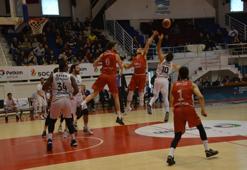 Petkimspor-Bandırma Kırmızı maç sonucu: 80-72