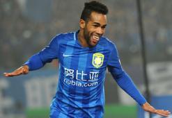 Galatasaray'da ilk hedef Alex Teixeira