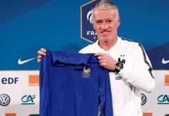 Fransa Milli Takımı'nda Deschamps'ın kontratı uzatıldı