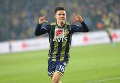 Ferdi Kadıoğlu'ndan Fenerbahçe taraftarına teşekkür