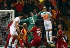 Ali Ece: Galatasaray taraftarı Muslera'nın heykelini diksin!