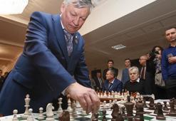 Türk satrançseveler Karpov'la buluşuyor
