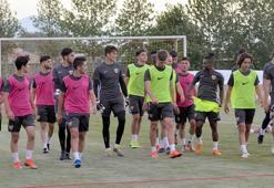 Kayserispor 25 futbolcuya lisans çıkardı