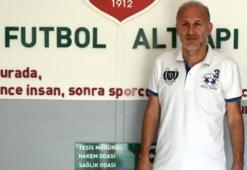 Karşıyaka'da Tayfun Yungul görevi bıraktı