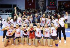 U17 Kız Milli Takımımız, Romanya'ya set vermedi