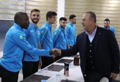Bakan Çavuşoğlu, Alanyapor Kulübünü ziyaret etti