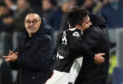 Paulo Dybala asker selamını verdi Merih Demiral'e sarıldı!