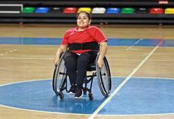 Milli dansçılar gözünü altına dikti