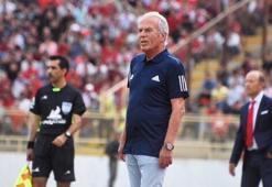 Mustafa Denizli kimdir?