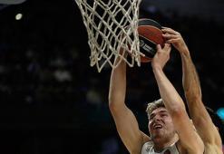 Doncic'in tarihe geçtiği maçta Mavericks'ten Warriors'a 48 sayı fark