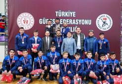 Minikler 1'inci Lig'de Kahramanmaraş Göksun Gem şampiyon oldu