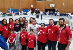 Yıldız Milli Eskrim Takımı'ndan Avrupa'da iki bronz madalya