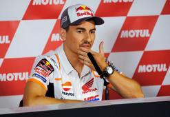 Motosiklet pilotu Jorge Lorenzo pistlere veda etti