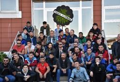 Trabzonspor taraftarlarından hakemlere "sessiz" protesto