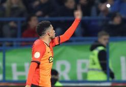 Irkçı tezahürata maruz kalan Taison, çılgına döndü!