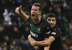 Trabzonspor'un rakibi Krasnodar, puanı uzatmalarda kurtardı