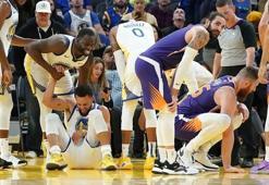 Curry'nin eli kırıldı
