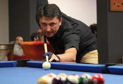 Bilardo şampiyonu vali yardımcısı Cemal Demiryürek oldu