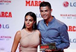 Cristiano Ronaldo'nun Instagram kazancı, Juventus'taki maaşını geçti