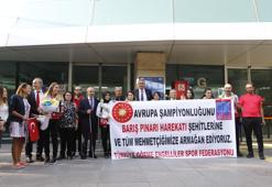 Avrupa şampiyonu Goalball Milli Takımı çiçeklerle karşılandı