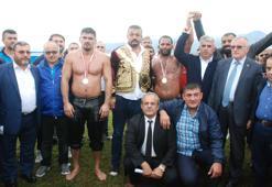 Hamza Köseoğlu başpehlivan oldu