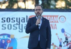 Bakan Kasapoğlu'ndan milli karatecilere tebrik
