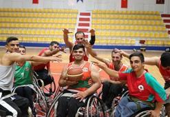 Engeli, basketbol tutkusunun önüne geçemedi